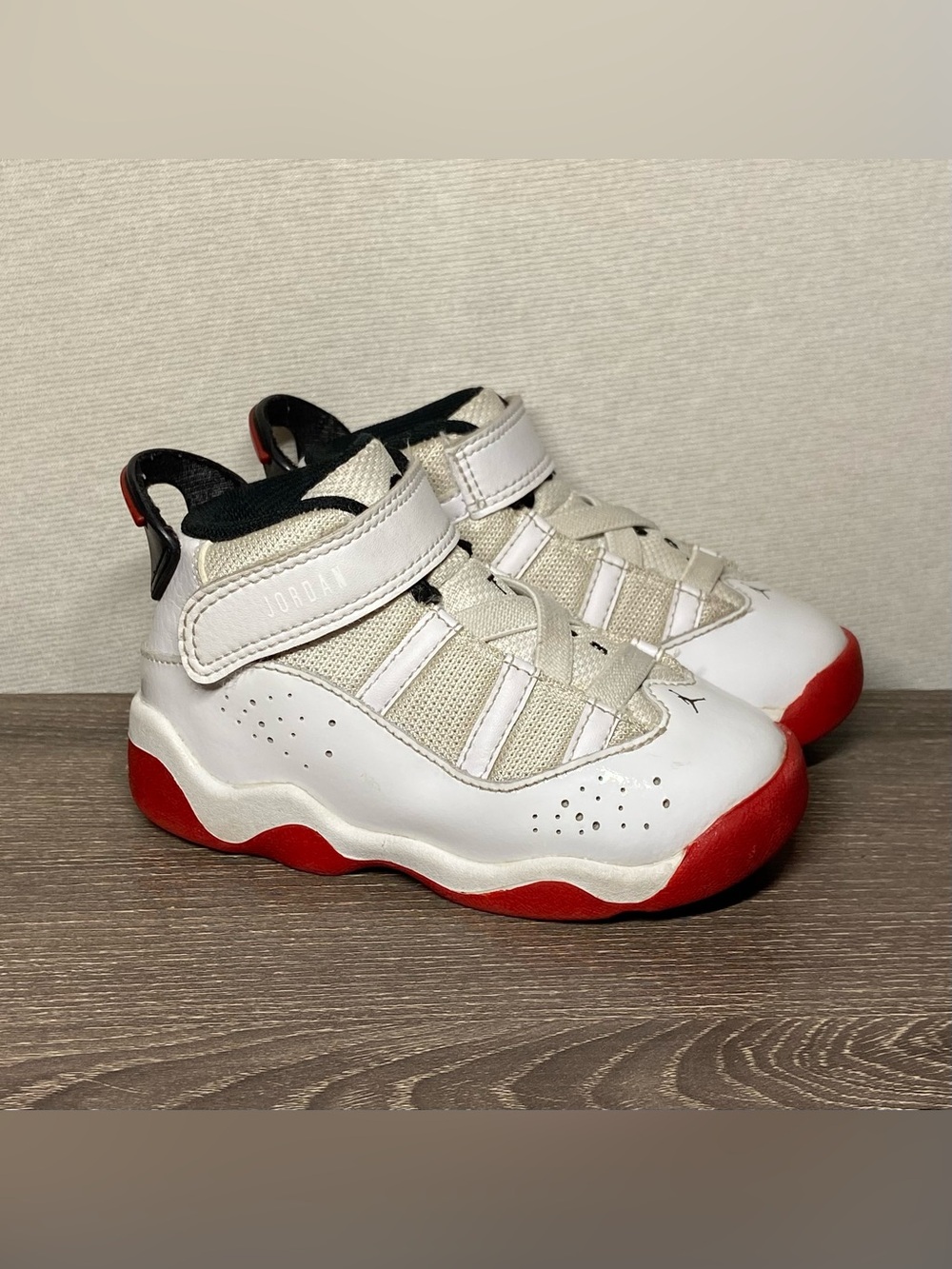 AIR JORDAN Nike 6 Rings Toddler Size 7C White Red Black 323420-160
